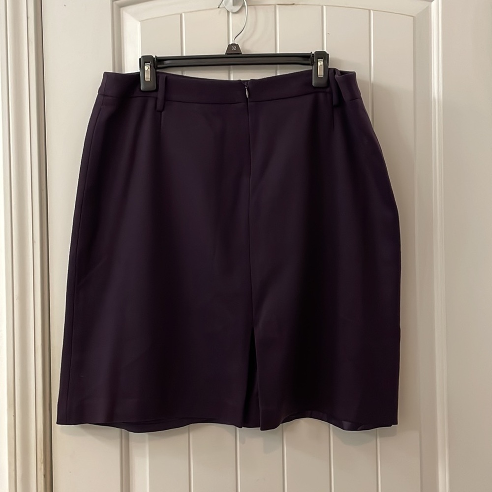 Tahari size 14 skirt and jacket in eggplant purple - Picture 7 of 9